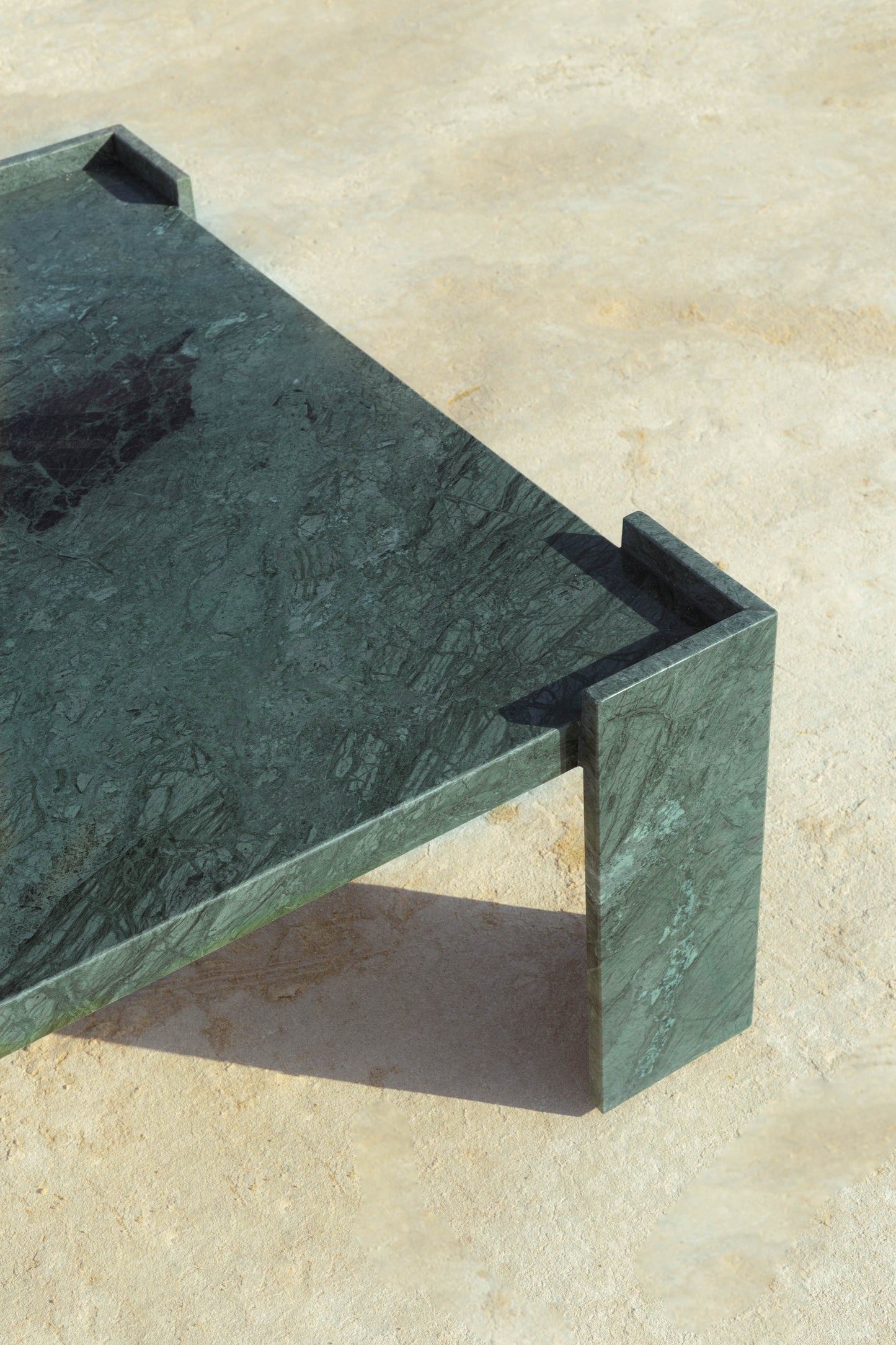 MESA EMILIANA